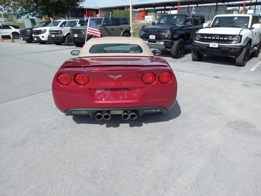 Used 2011 Chevrolet Corvette Convertible w/ Preferred Equipment Group RWD image 7