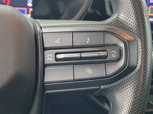 Used 2023 Chevrolet Colorado W/T RWD image 27