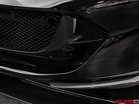 Used 2020 Ferrari 812 Superfast RWD image 13