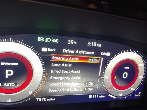 Used 2025 Nissan Pathfinder Platinum AWD/4WD image 10