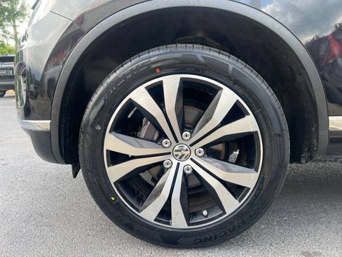Used 2017 Volkswagen Touareg Wolfsburg Edition AWD/4WD image 20