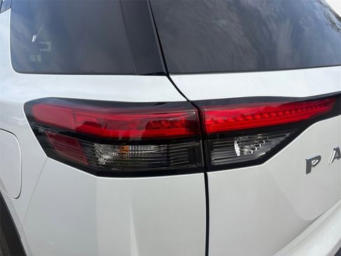 New 2025 Nissan Pathfinder SV image 21