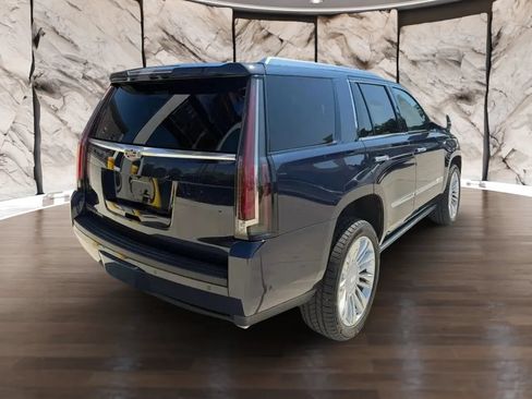 Used 2019 Cadillac Escalade Platinum AWD/4WD image 7