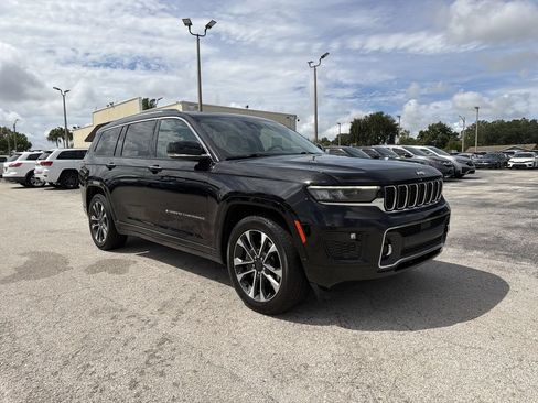 Used 2021 Jeep Grand Cherokee L Overland w/ Luxury Tech Group IV AWD/4WD image 2