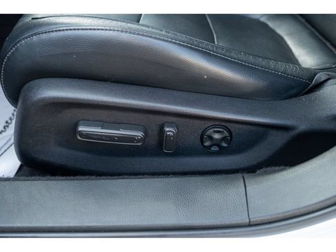 Used 2018 Honda Accord Touring image 15