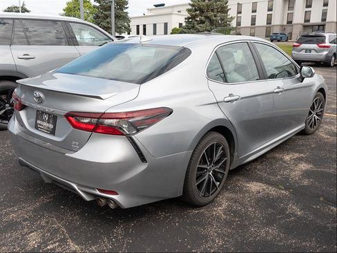 Used 2023 Toyota Camry SE AWD/4WD image 8