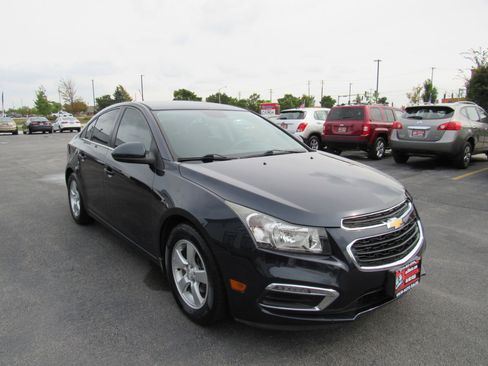 Used 2015 Chevrolet Cruze LT image 8