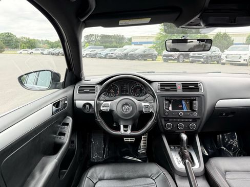 Used 2013 Volkswagen Jetta GLI Autobahn FWD image 27