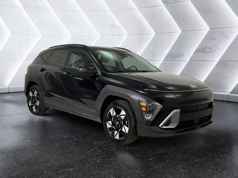 Used 2024 Hyundai Kona SEL FWD image 1