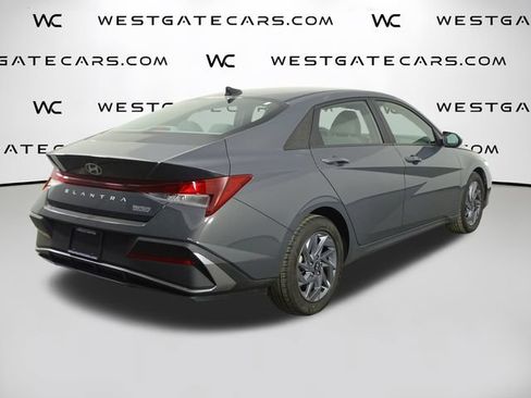 Used 2024 Hyundai Elantra SEL FWD image 44