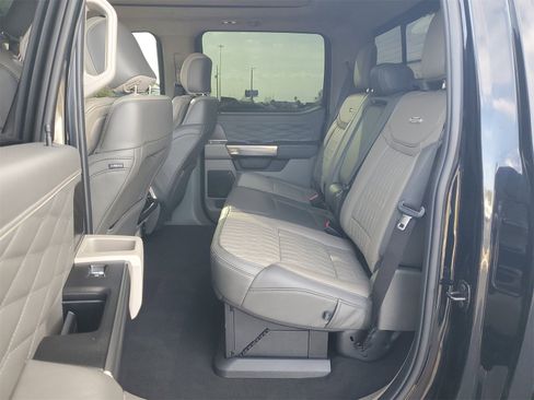 Certified 2025 Ford F250 Platinum w/ Platinum Plus Package image 11