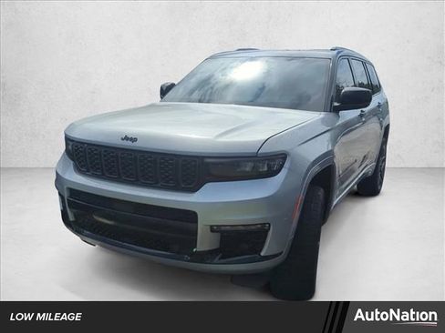 Used 2025 Jeep Grand Cherokee L Summit w/ Obsidian Package image 1