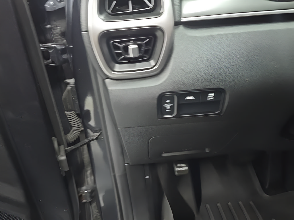 Used 2021 Kia Sorento S FWD image 18