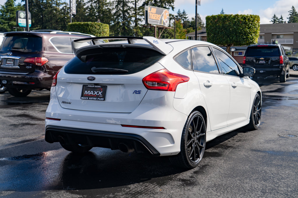 Used 2017 Ford Focus RS AWD/4WD image 9