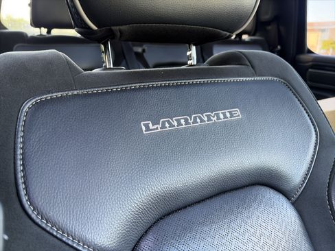 Used 2019 RAM 1500 Laramie AWD/4WD image 33