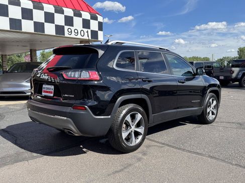 Used 2019 Jeep Cherokee Limited AWD/4WD image 7