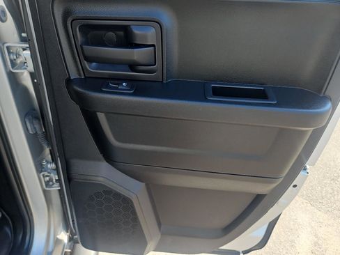 Used 2017 RAM 1500 Express AWD/4WD image 19