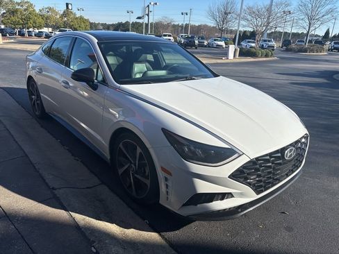 Used 2021 Hyundai Sonata SEL Plus w/ Tech Package image 2