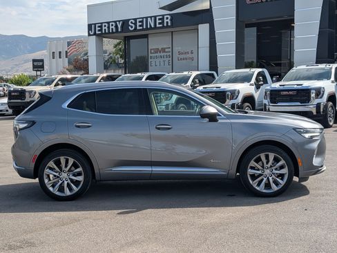 Certified 2022 Buick Envision Avenir w/ Technology Package II AWD/4WD image 7