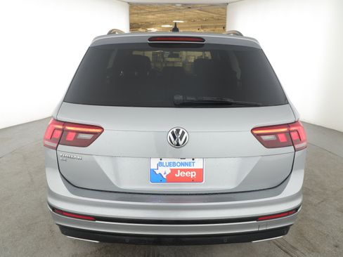 Used 2020 Volkswagen Tiguan SE R-Line image 4