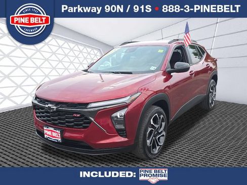 Certified 2024 Chevrolet Trax RS FWD image 1