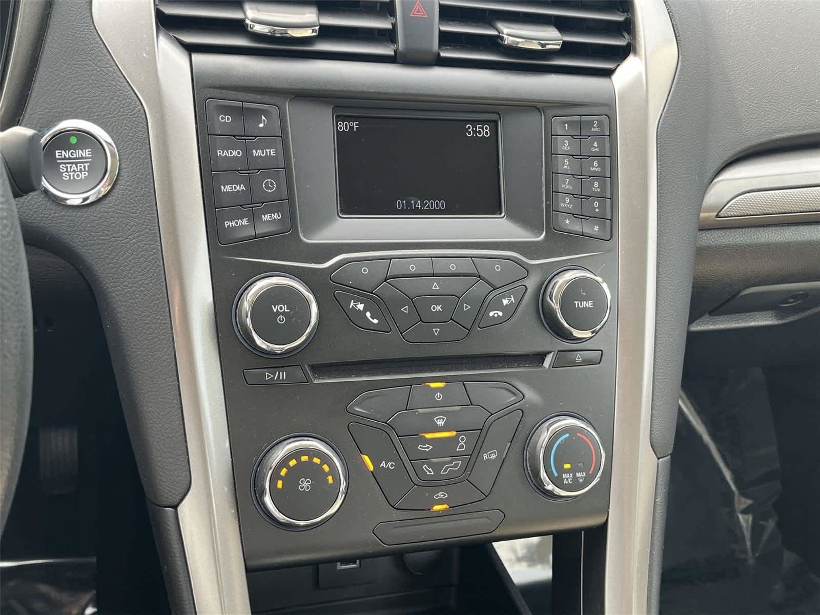 Used 2018 Ford Fusion S FWD image 25