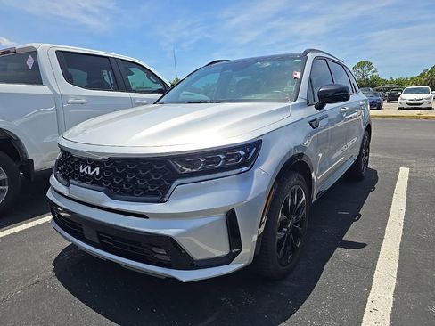 Certified 2022 Kia Sorento SX FWD image 3