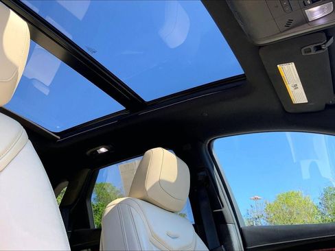 Used 2017 Cadillac XT5 Luxury w/ Driver Awareness Package image 29