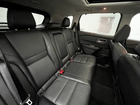 Used 2021 Nissan Rogue SV w/ Premium Package image 29