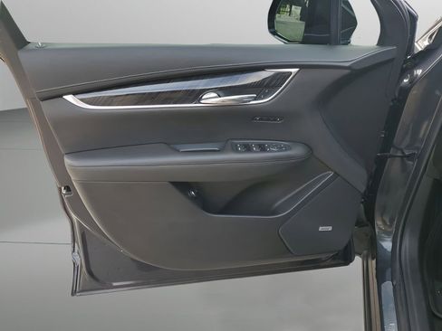 Used 2022 Cadillac XT6 Premium Luxury image 29