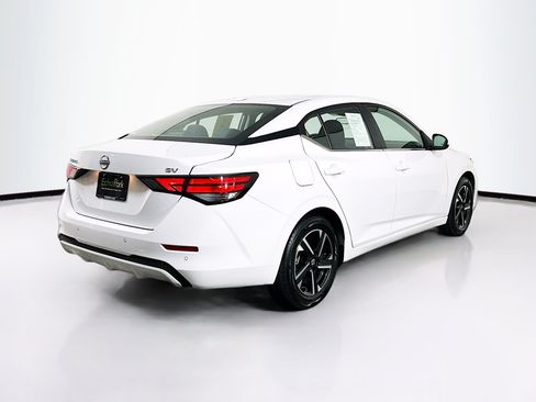 Used 2024 Nissan Sentra SV FWD image 9