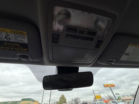 Used 2018 Toyota Highlander Limited image 21