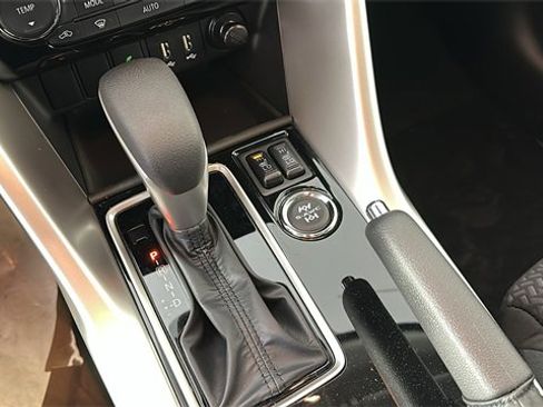 New 2025 Mitsubishi Eclipse Cross LE image 37