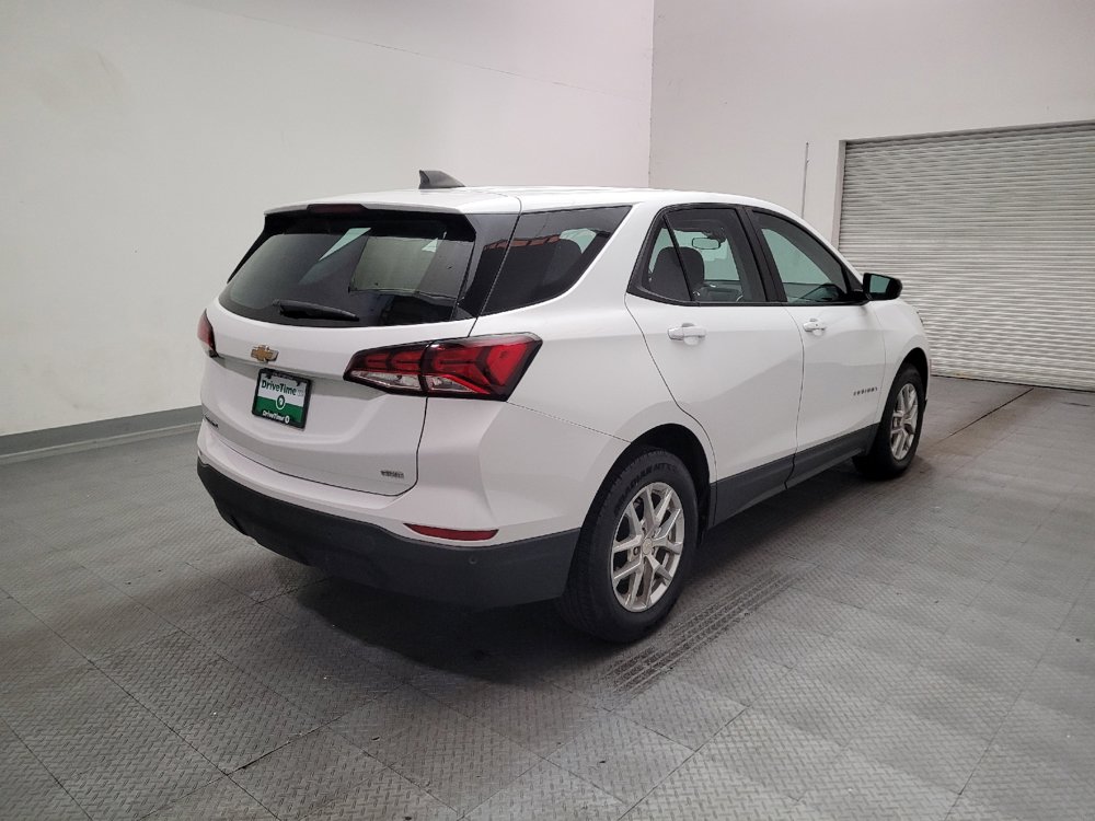 Used 2022 Chevrolet Equinox LS w/ LPO, Floor Liner Package AWD/4WD image 9