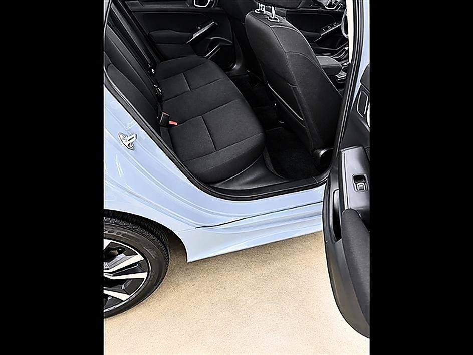 Used 2024 Honda Civic EX image 9