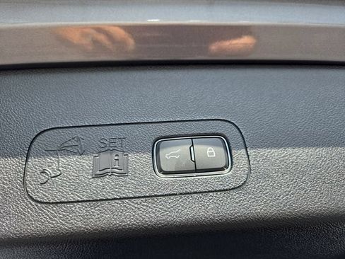 Used 2023 Lincoln Aviator Reserve w/ Equipment Group 201A AWD/4WD image 38