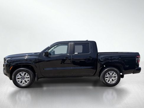 Used 2022 Nissan Frontier 2WD Crew Cab image 2