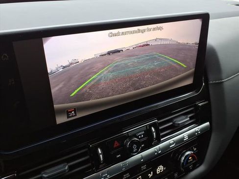 New 2026 Nissan Pathfinder SV image 10