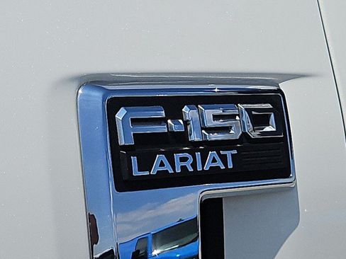 Used 2021 Ford F150 Lariat w/ Equipment Group 502A High AWD/4WD image 33