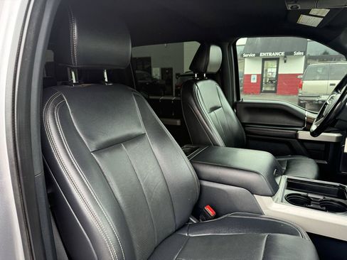 Used 2022 Ford F350 Lariat w/ Black Appearance Package AWD/4WD image 22