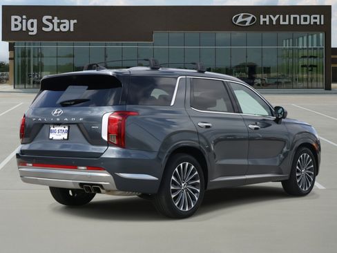 Used 2024 Hyundai Palisade Calligraphy image 4