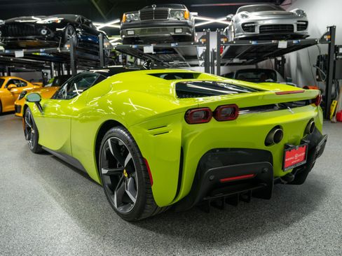 Used 2022 Ferrari SF90 Stradale AWD/4WD image 6