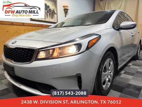 Used 2018 Kia Forte LX FWD image 1