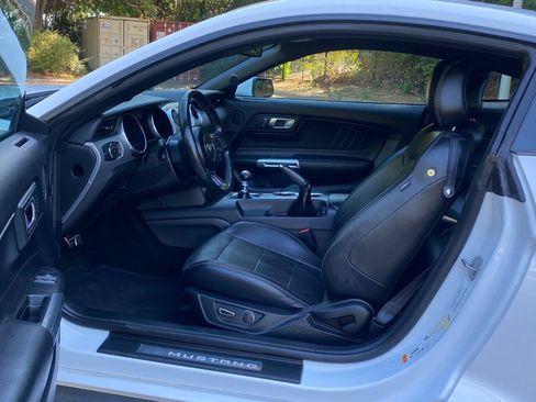Used 2018 Ford Mustang GT Premium RWD image 16
