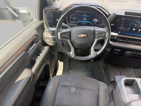 Used 2024 Chevrolet Silverado 2500 LT AWD/4WD image 11