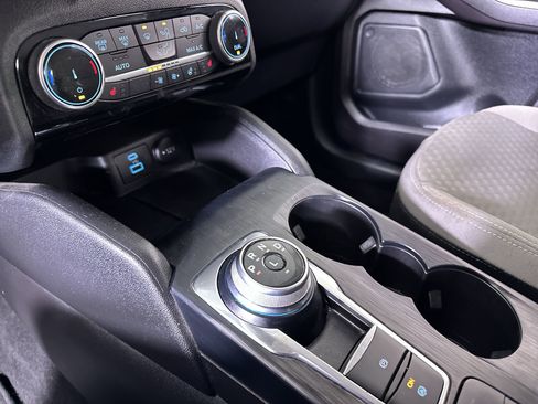 Used 2022 Ford Escape SE w/ SE Sport Appearance Package image 52