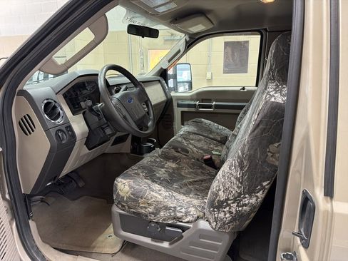Used 2010 Ford F250 XL image 12