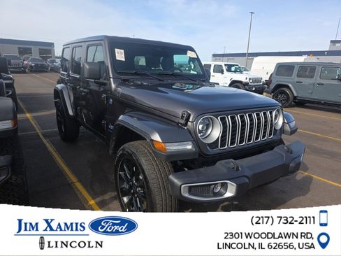 Used 2025 Jeep Wrangler Unlimited Sahara w/ Safety Group AWD/4WD image 1