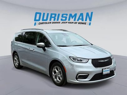 Used 2023 Chrysler Pacifica Limited