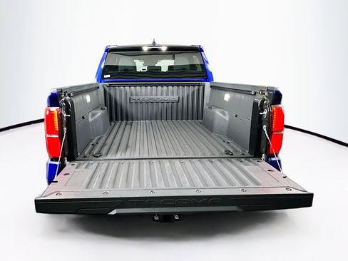 Used 2025 Toyota Tacoma SR5 RWD image 28